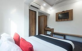 Hotel O Babas Residency